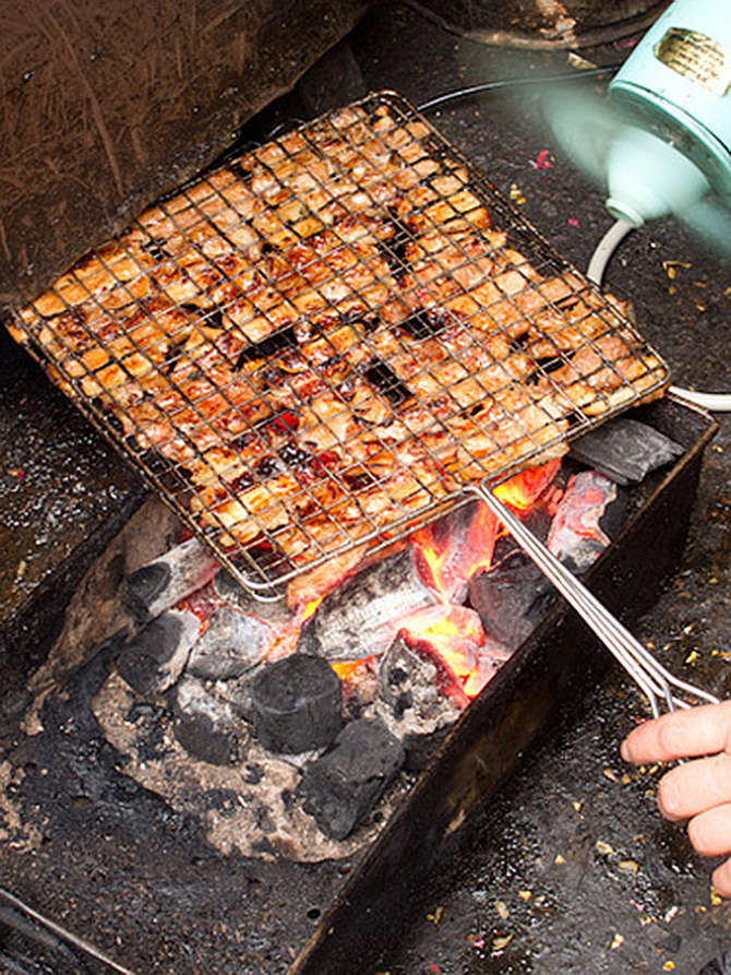 Picture 2 of Science proves why we should only use charcoal for the bun cha fan