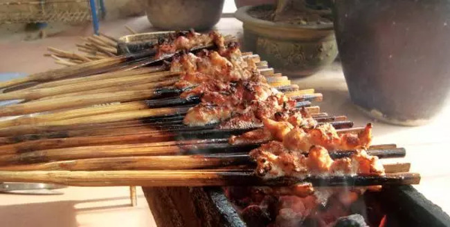 Picture 4 of Science proves why we should only use charcoal for the bun cha fan