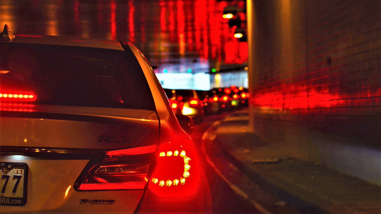 Picture 1 of Scientific proof: Tail-running vehicles cause traffic jams