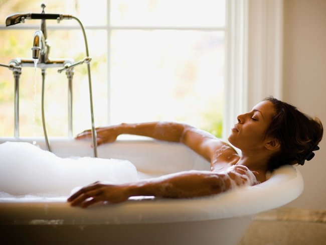 Picture 2 of Scientifically proven: Bathe for as long and as much as you are feeling lonely