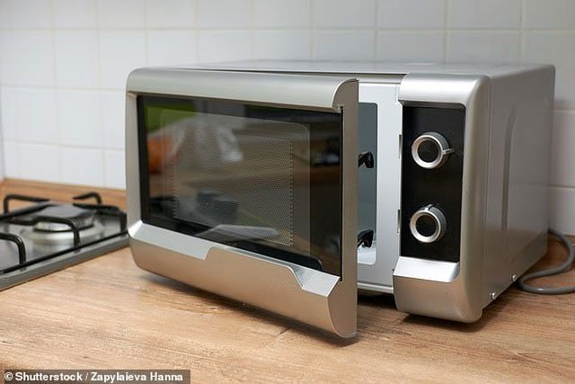 Picture 3 of Scientists create cosmic dust in the oven ... microwave