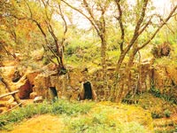 Picture 1 of Secret of the ancient tomb