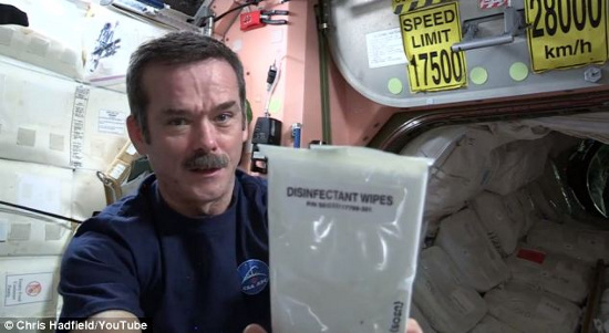 Picture 3 of See astronauts prepare food on the universe