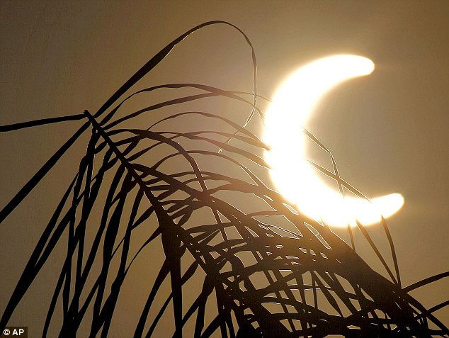 Picture 4 of See eclipse images taken from satellites
