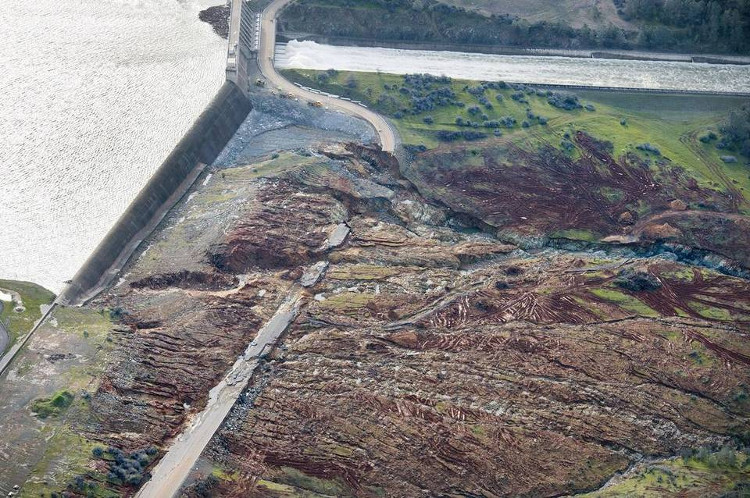 Picture 10 of See how the US 'patched' the highest dam in California