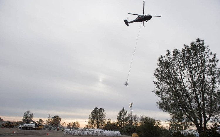 Picture 3 of See how the US 'patched' the highest dam in California