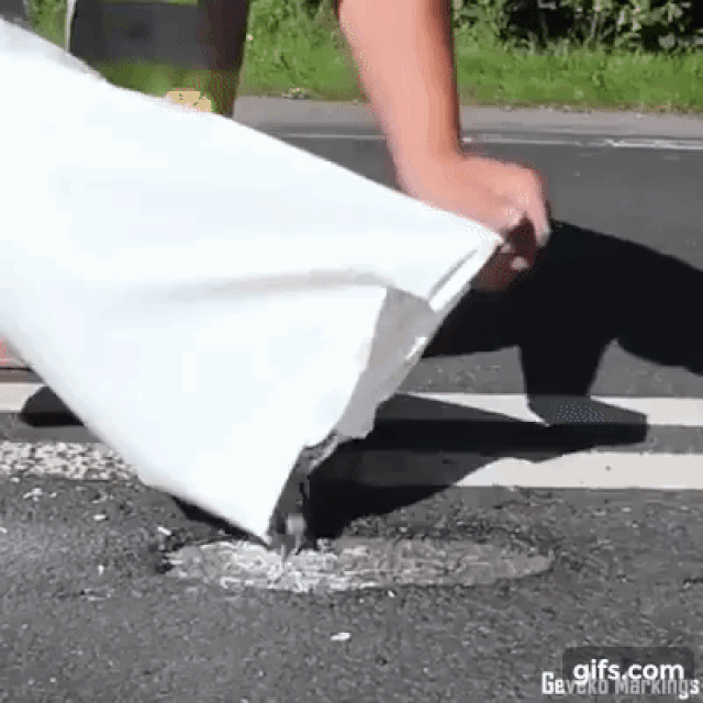 Picture 1 of See super speedy 'pothole patch' with advanced technology