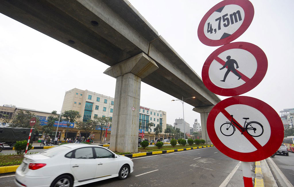 Picture 10 of See the first 4-floor intersection in Vietnam after the underground passage