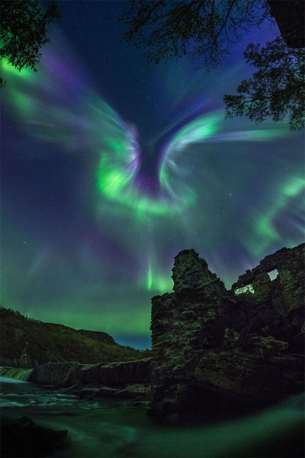 Picture 2 of See the most beautiful astronomical photos on display in London