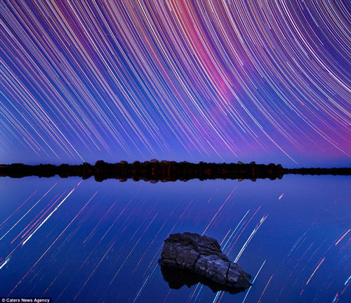 Picture 1 of See the path of the stars in the sky