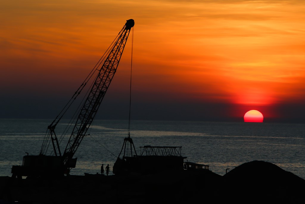 Picture 2 of See the sunrise and beautiful sunset in Truong Sa
