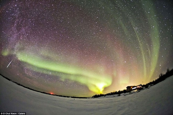 Picture 9 of See the virtual aurora on the earth from the universe
