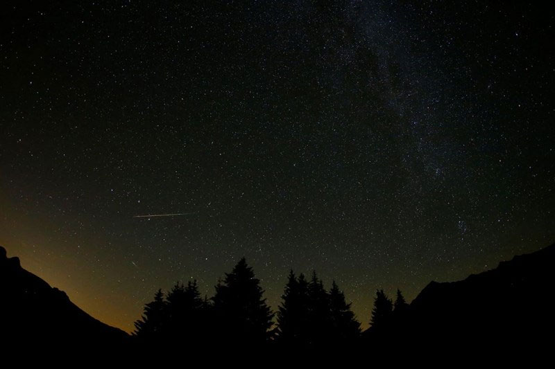 Picture 4 of Shimmering image of the largest Perseids meteor shower in 2018