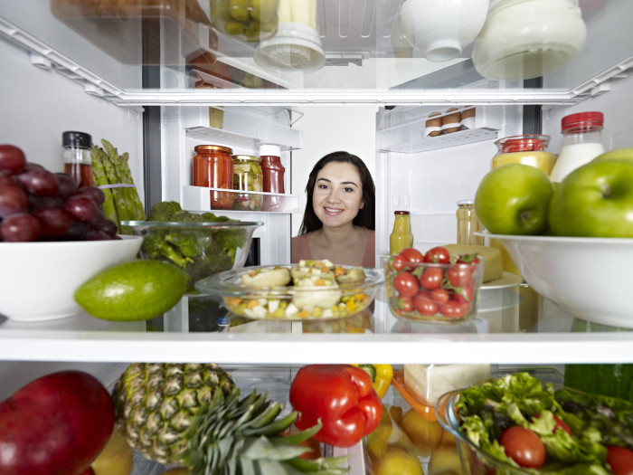 Picture 2 of Should I wait for cold food to be put in the refrigerator?