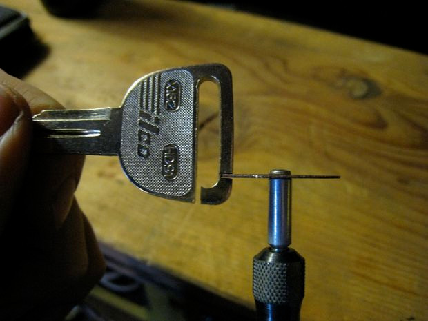 Picture 3 of Simple trick to turn your key into a beer opener