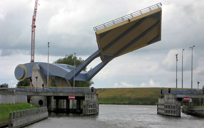 Picture 1 of Slauerhoffbrug: The flying bridge in the Netherlands