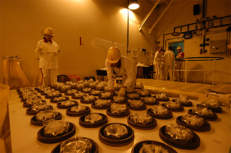 Picture 4 of Slowly mass-killing bombs that terrify the world