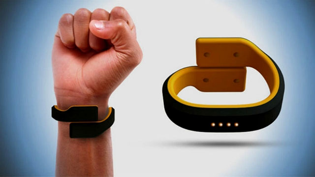Picture 4 of Smart bracelets support giving up bad habits