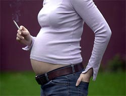 Picture 1 of Smoking mothers, children prone to obesity!