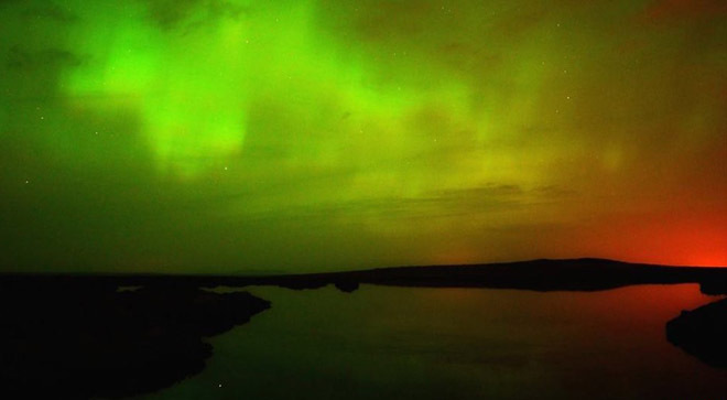 Picture 9 of Solar storm creates a brilliant aurora for the earth