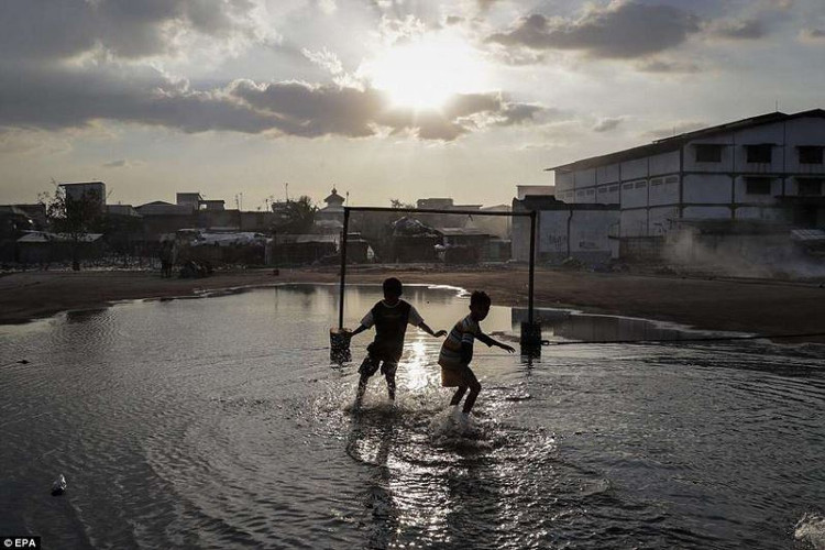 Picture 6 of Southeast Asian countries sink into the sea the fastest in the world