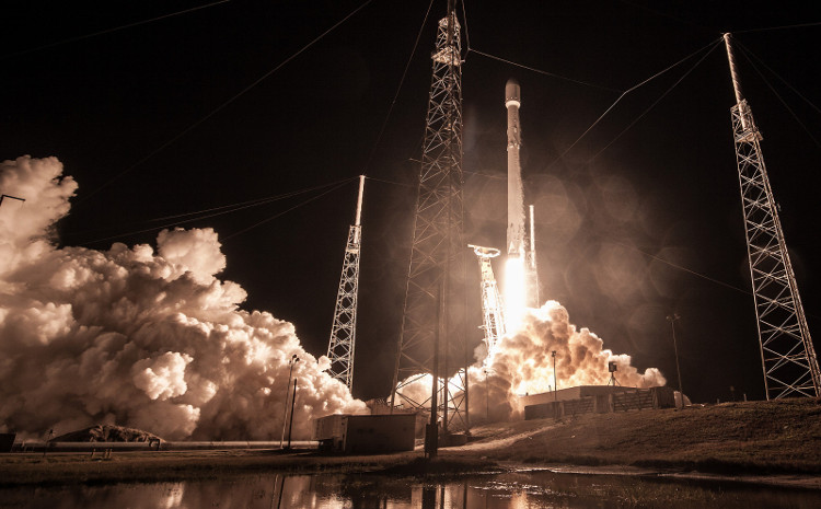 Picture 1 of SpaceX denies Zuma's secret satellite is out of control