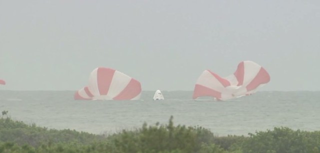 Picture 3 of SpaceX successfully launched Dragon 2 ship