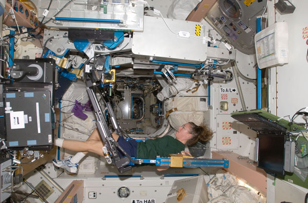 Picture 4 of Special items of astronauts on the space station