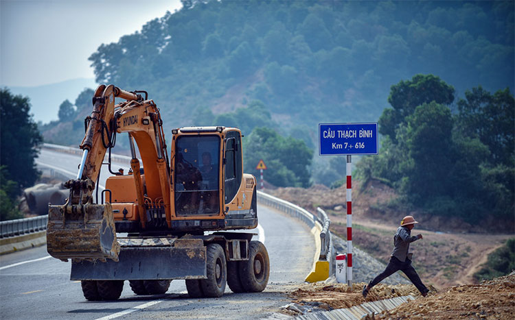 Picture 11 of Spectacular scenery on the road of VND 2,700 billion connecting Hanoi - Hoa Binh
