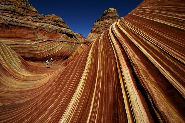 Picture 10 of Spectacular waves on the rocky mountains