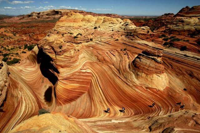 Picture 12 of Spectacular waves on the rocky mountains