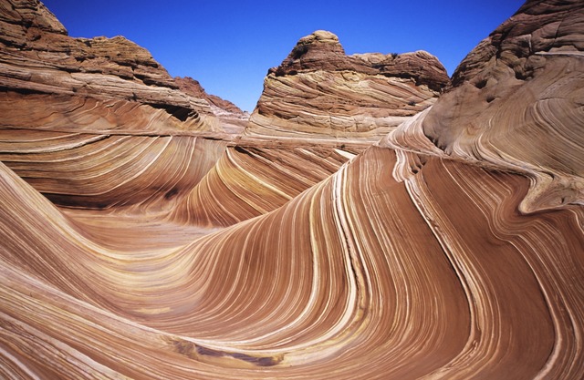 Picture 13 of Spectacular waves on the rocky mountains