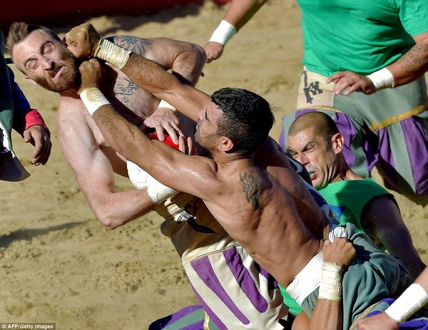 Sports history 'The most punched kick' in the world images 1