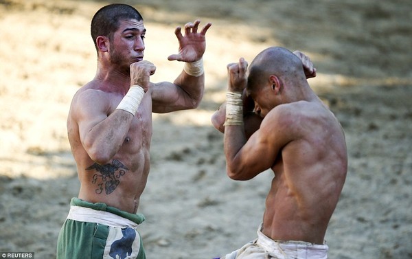 Sports history 'The most punched kick' in the world images 5