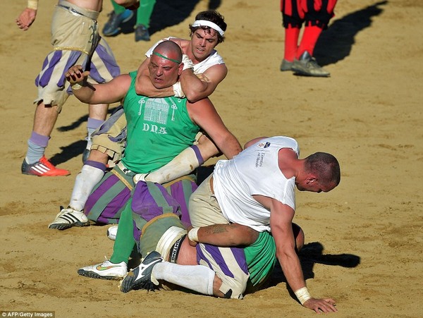 Sports history 'The most punched kick' in the world images 6