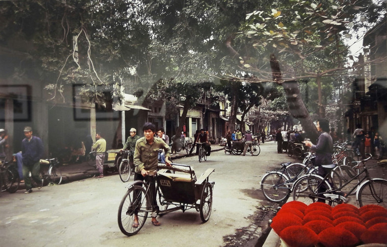 Picture 12 of Stake of sidewalk in Vietnam in the 1980s (Part 2)