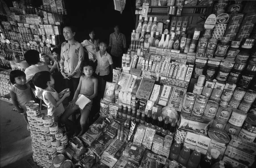 Picture 5 of Stake of sidewalk in Vietnam in the 1980s (Part 2)