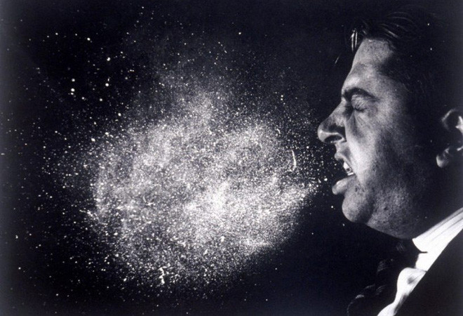 Picture 2 of Stand 4 meters from a person sneezing and wait 45 minutes to escape the bacteria