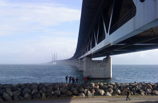 Picture 13 of Startled with the bridge disappearing in the sea