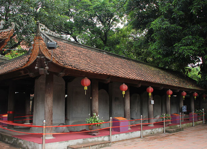 Picture 1 of Stone monuments of the doctorate examination period of Le - Mac at Hanoi Temple of Literature