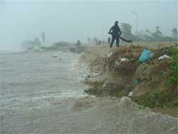 Picture 2 of Storm & people
