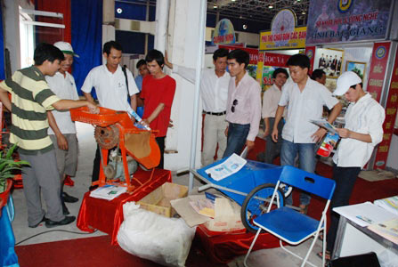 Picture 3 of Story of Quang Tri farmers inventors