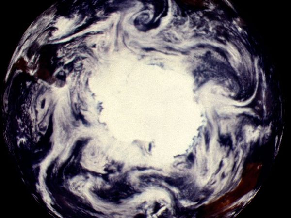 Picture 12 of Strange beauty of clouds