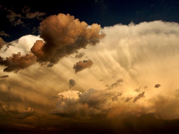 Picture 8 of Strange beauty of clouds