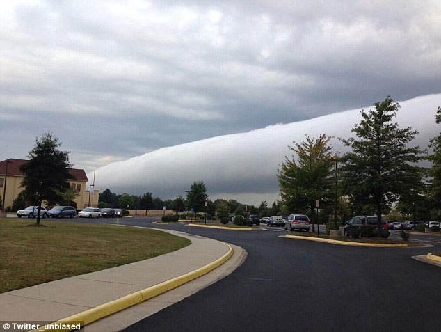 Picture 4 of Strange clouds dance in the sky of Virginia