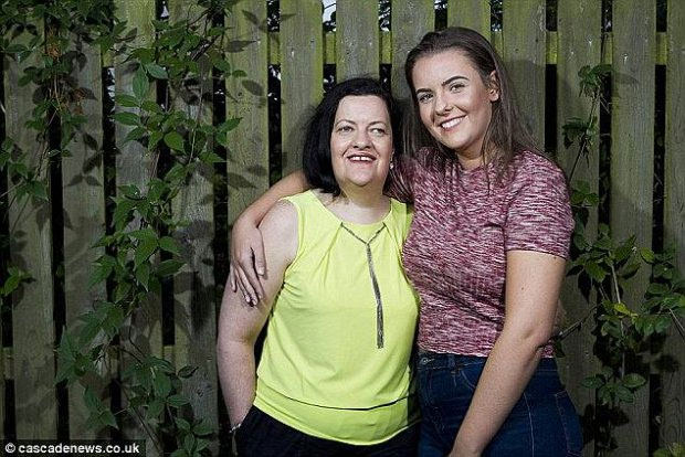 Picture 1 of Strange disease makes blind women see only moving objects