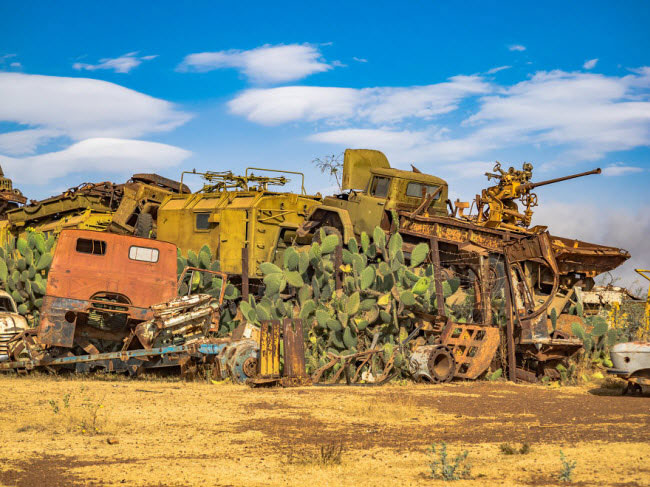 Picture 14 of Strange life in Africa's most mysterious country