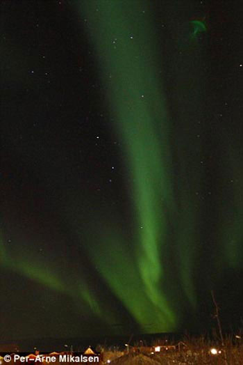 Picture 2 of Strange objects in the Norwegian sky