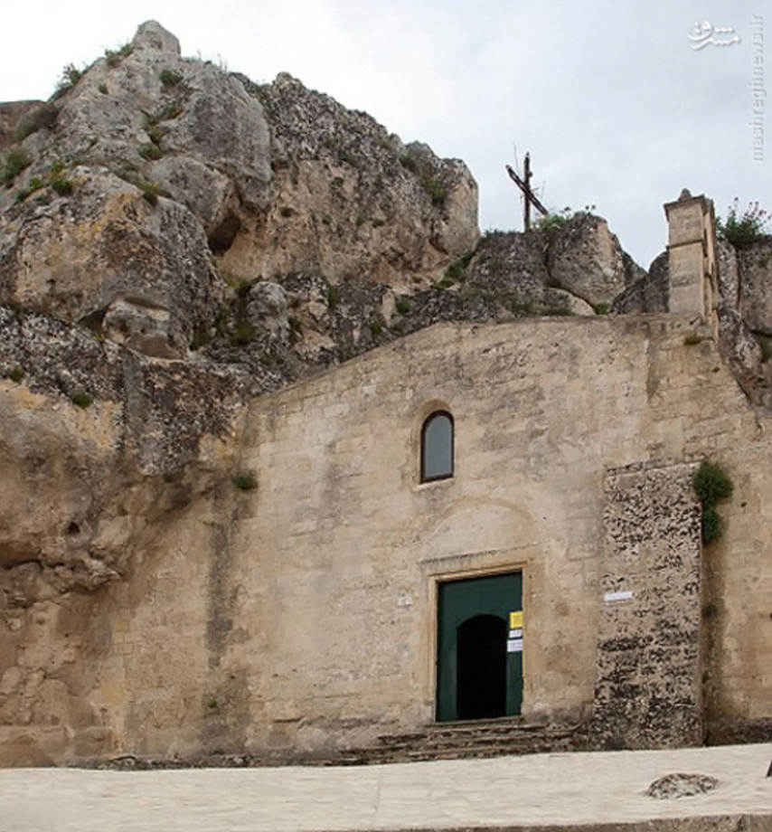Picture 7 of Strange residents live in the 9,000-year-old cave, no electricity and water!
