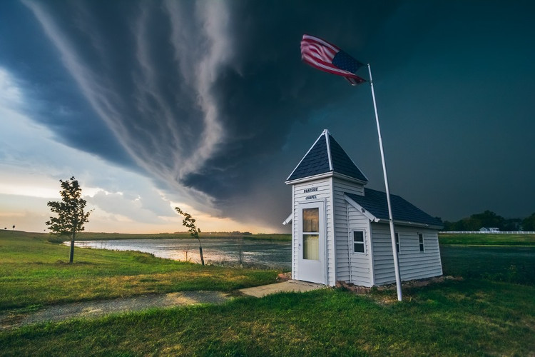 Picture 5 of Strange storm broke the whole city in 1674